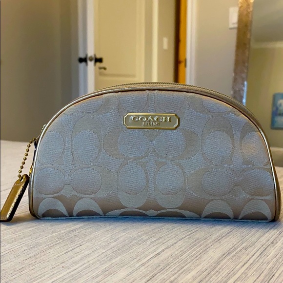 Coach cosmetic case - Picture 1 of 2